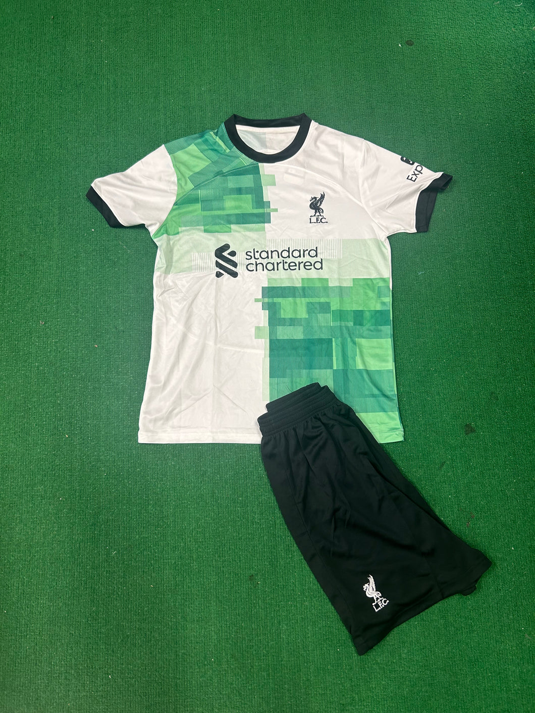 Liverpool 23/24 Adult Away Kit