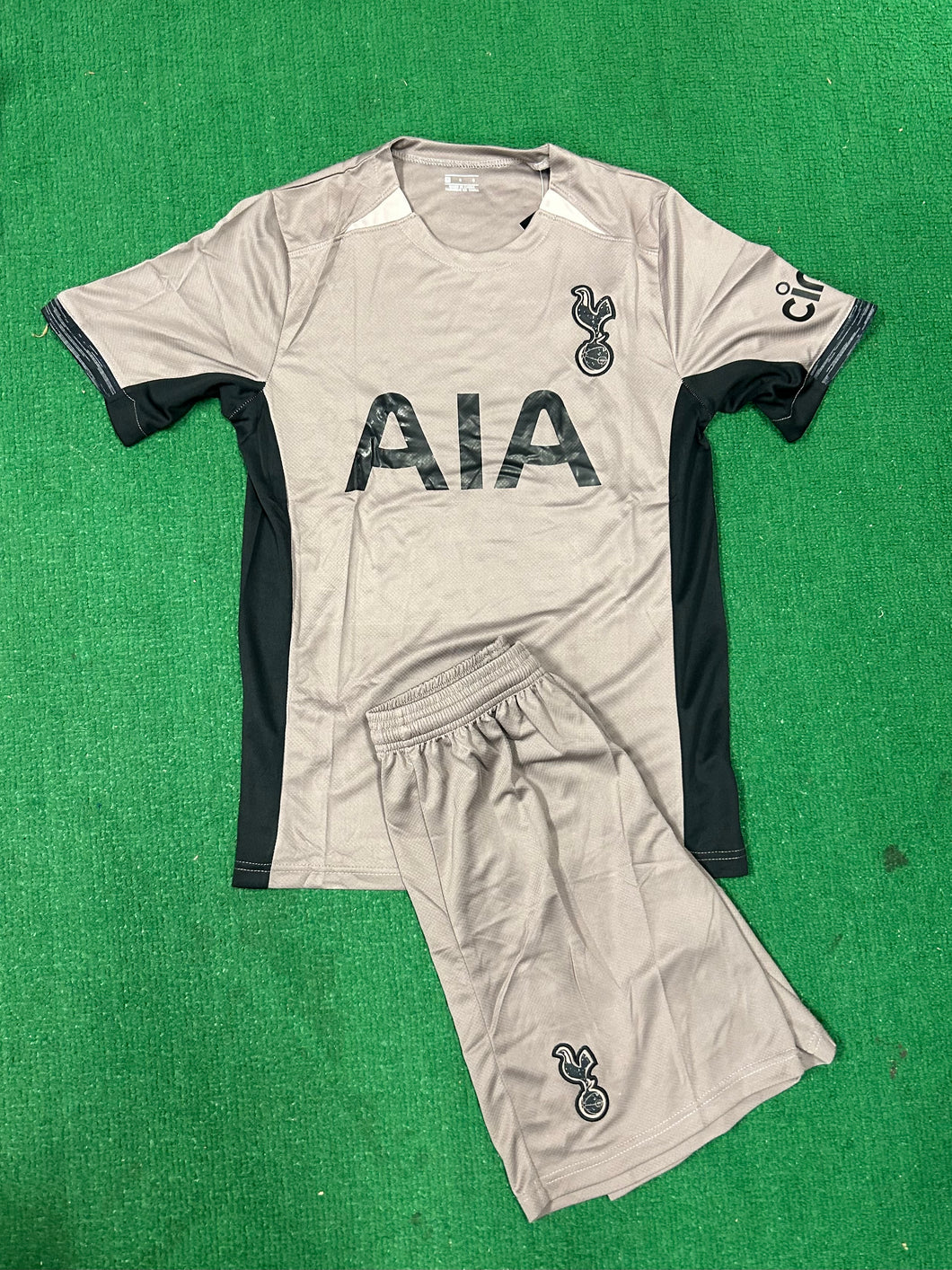Tottenham 23/24 Adult Third Kit