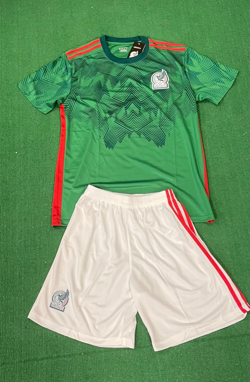 Mexico 22/23 Adult Home Kit