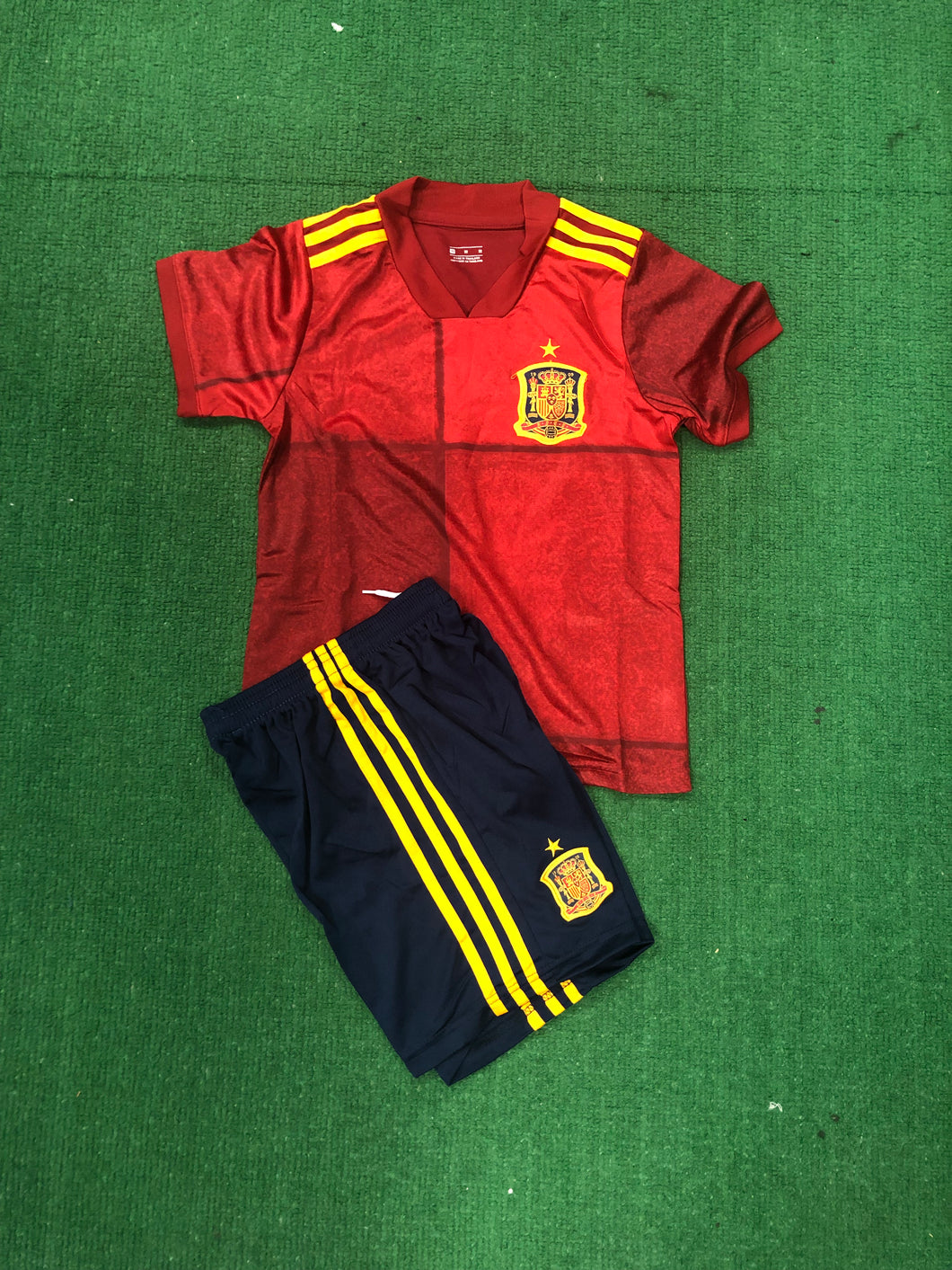 Spain Youth 21/22 Home kit