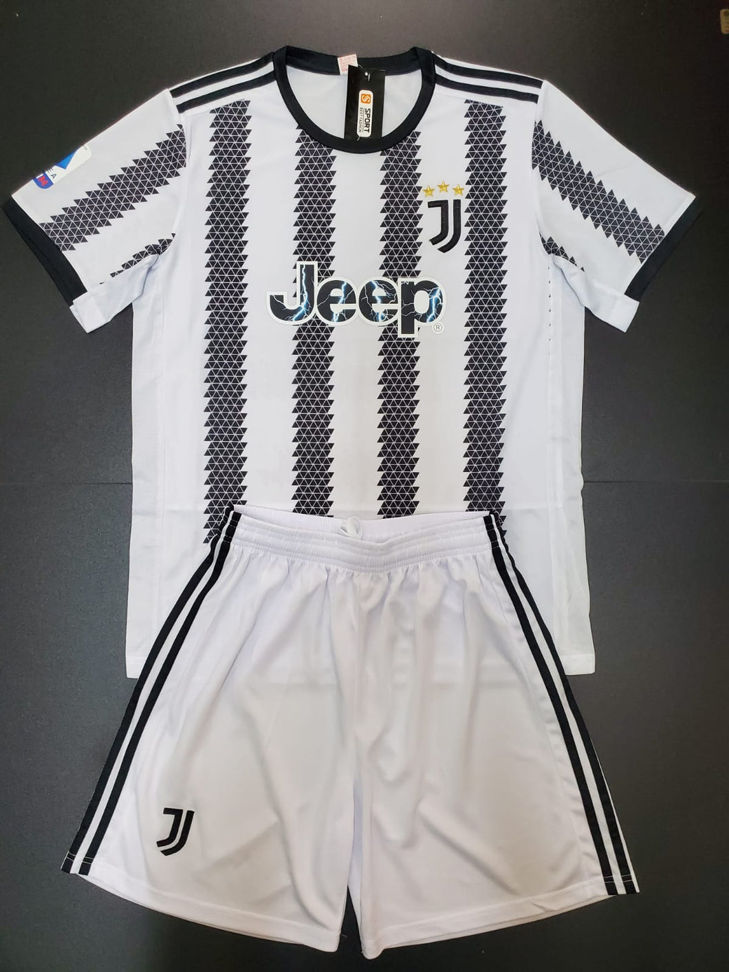 Juventus 22/23 Youth Home Kit
