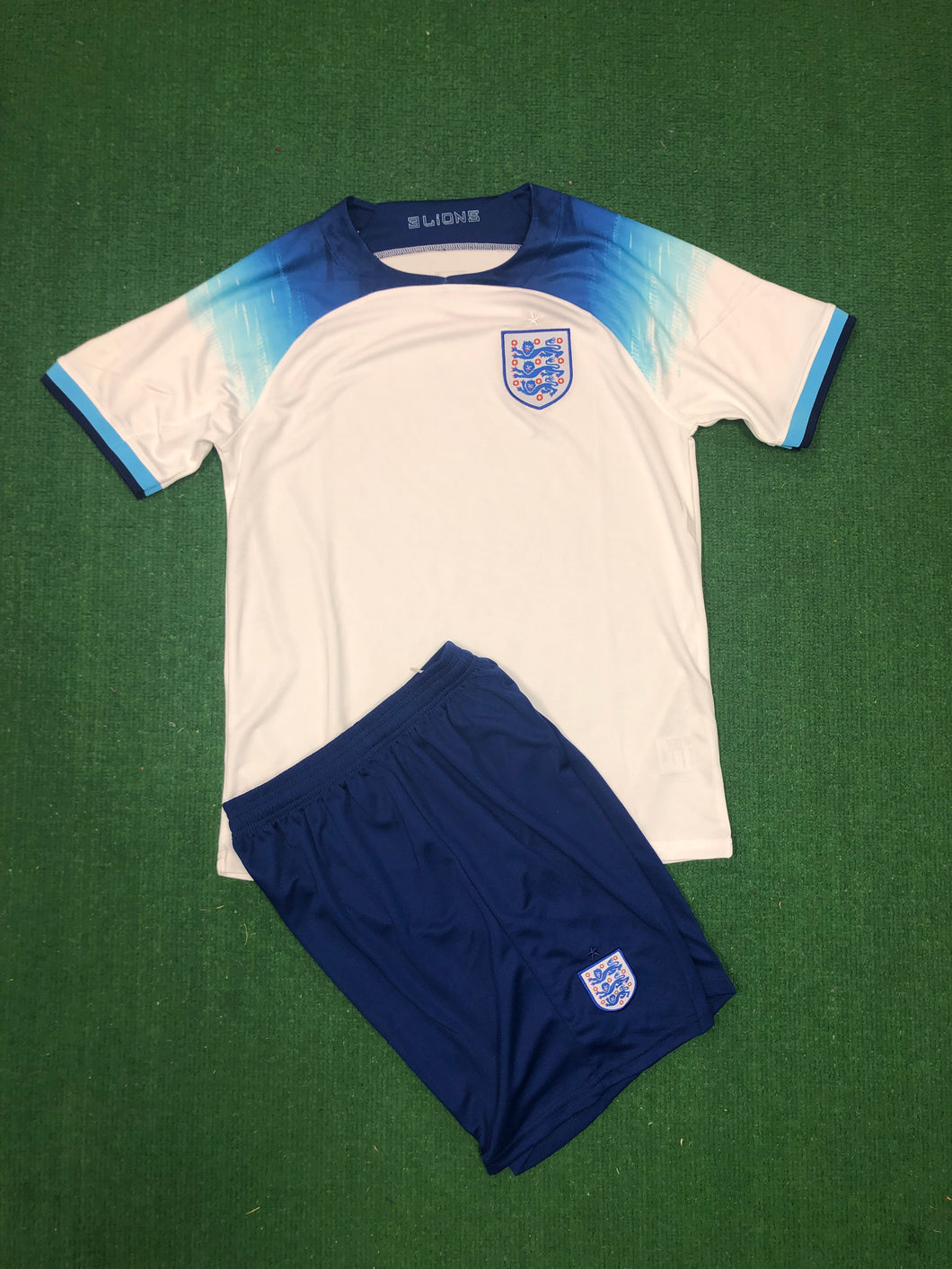 England World Cup 22/23 Youth Kit